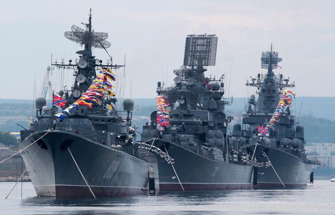 военные корабли в севастополе - Севастополь + Малахов Курган